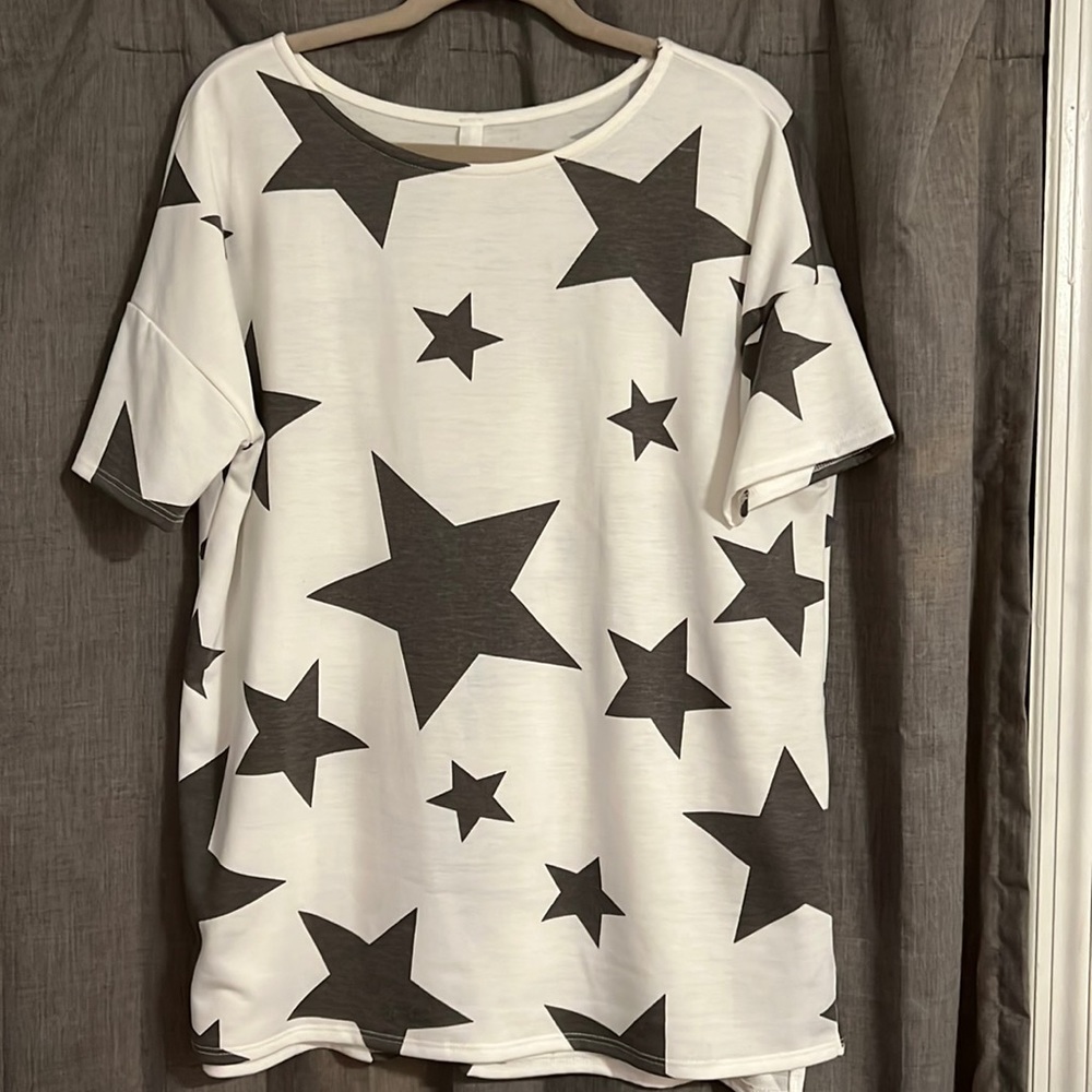 Honeyme White and Gray Star Shirt